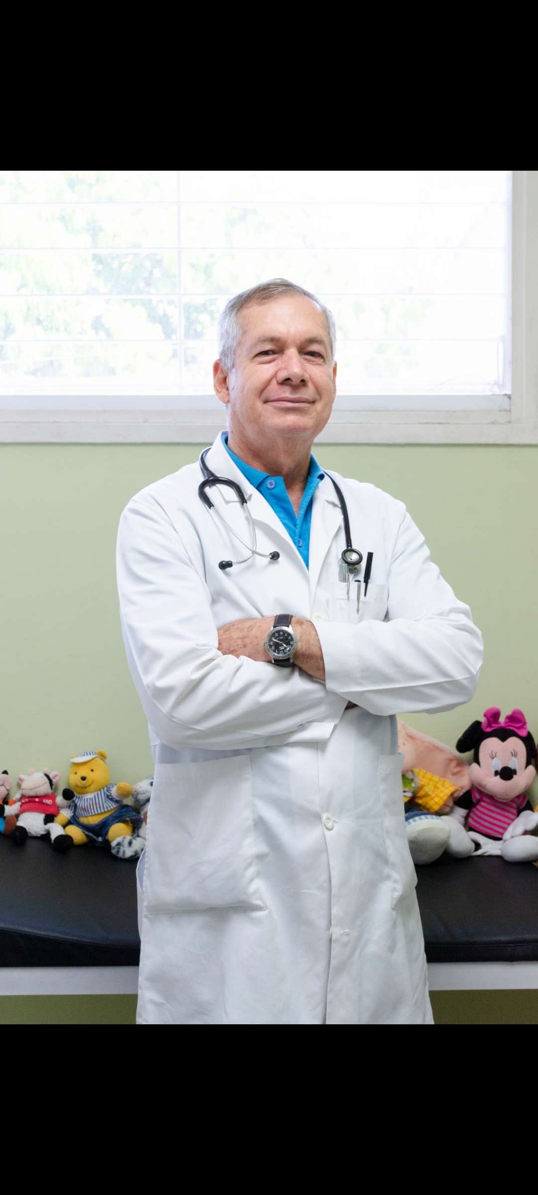 Dr.Hector Gallardo. Pediatra. Cirujano Pediatra. logo